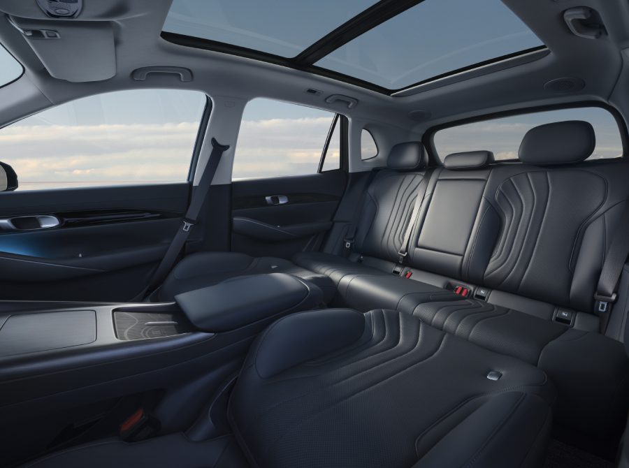 Transform your space: fold-flat front seats